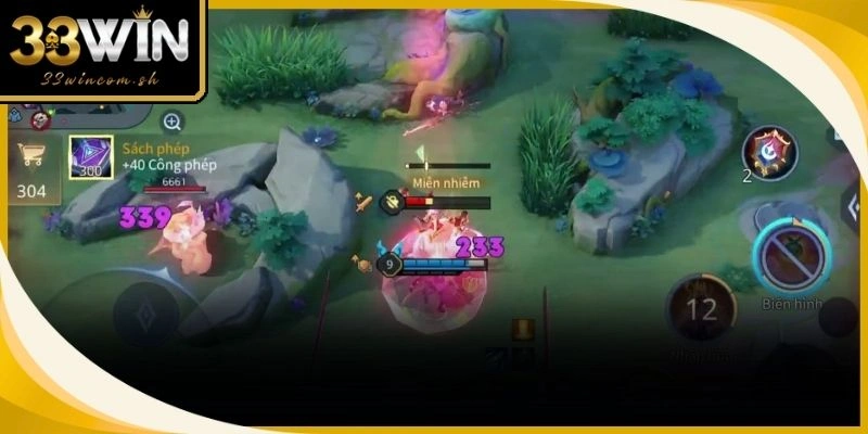 Game thủ thực hiện thao tác nạp tiền vào tài khoản để chuẩn bị cược